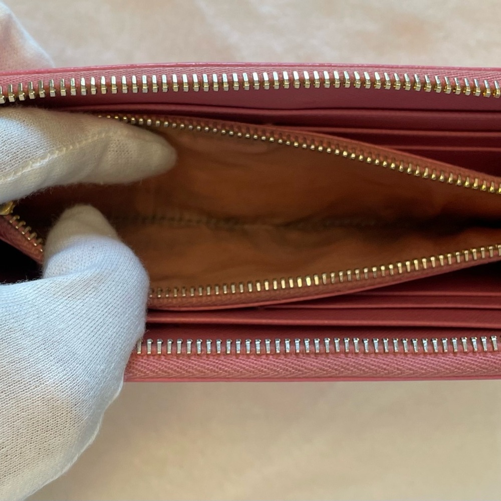 Prada Vintage Authentic Barbie Pink Saffiano Leather Long Zippy Wallet - Picture 8 of 16